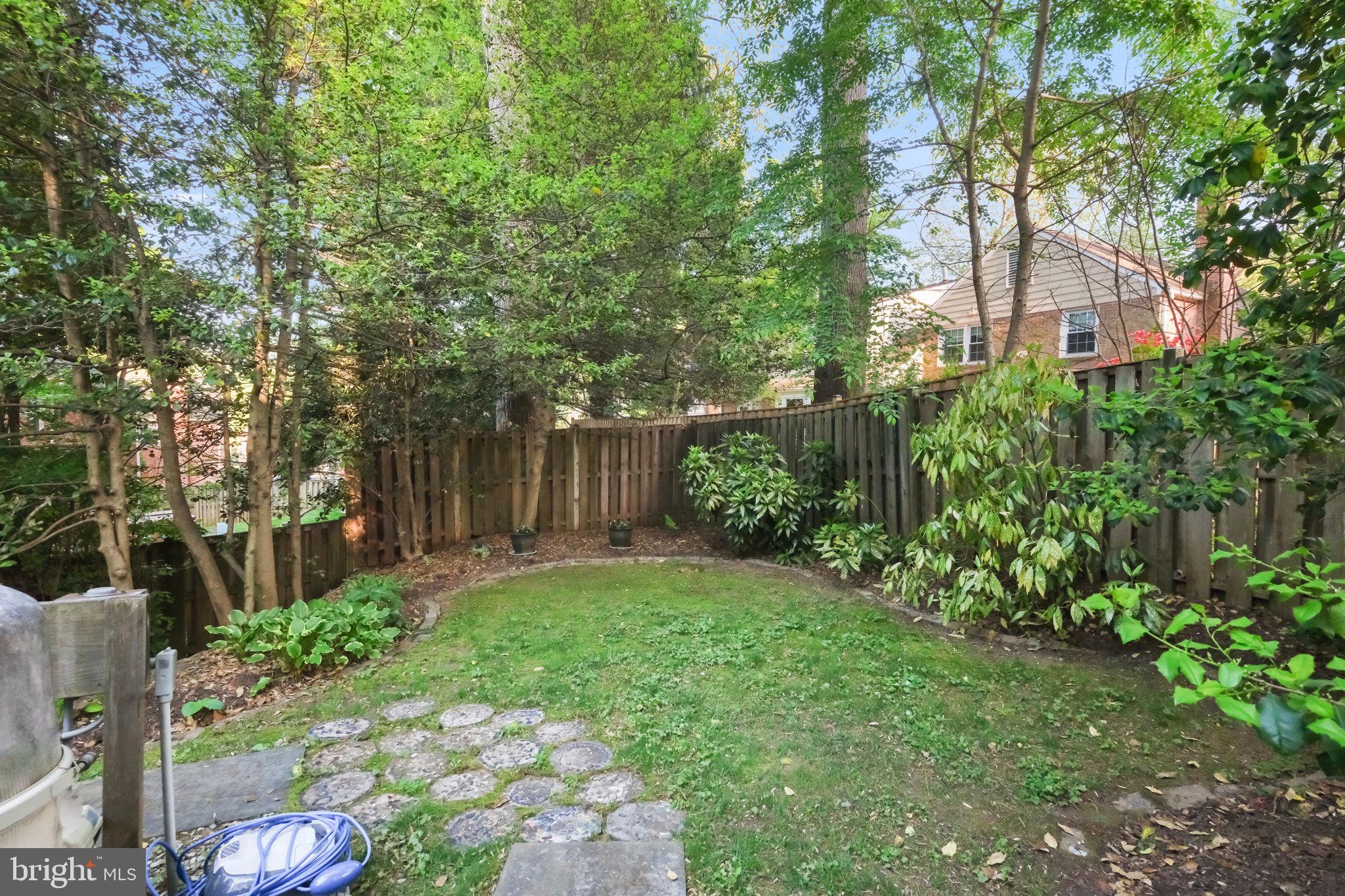 7006 OLD CABIN LANE