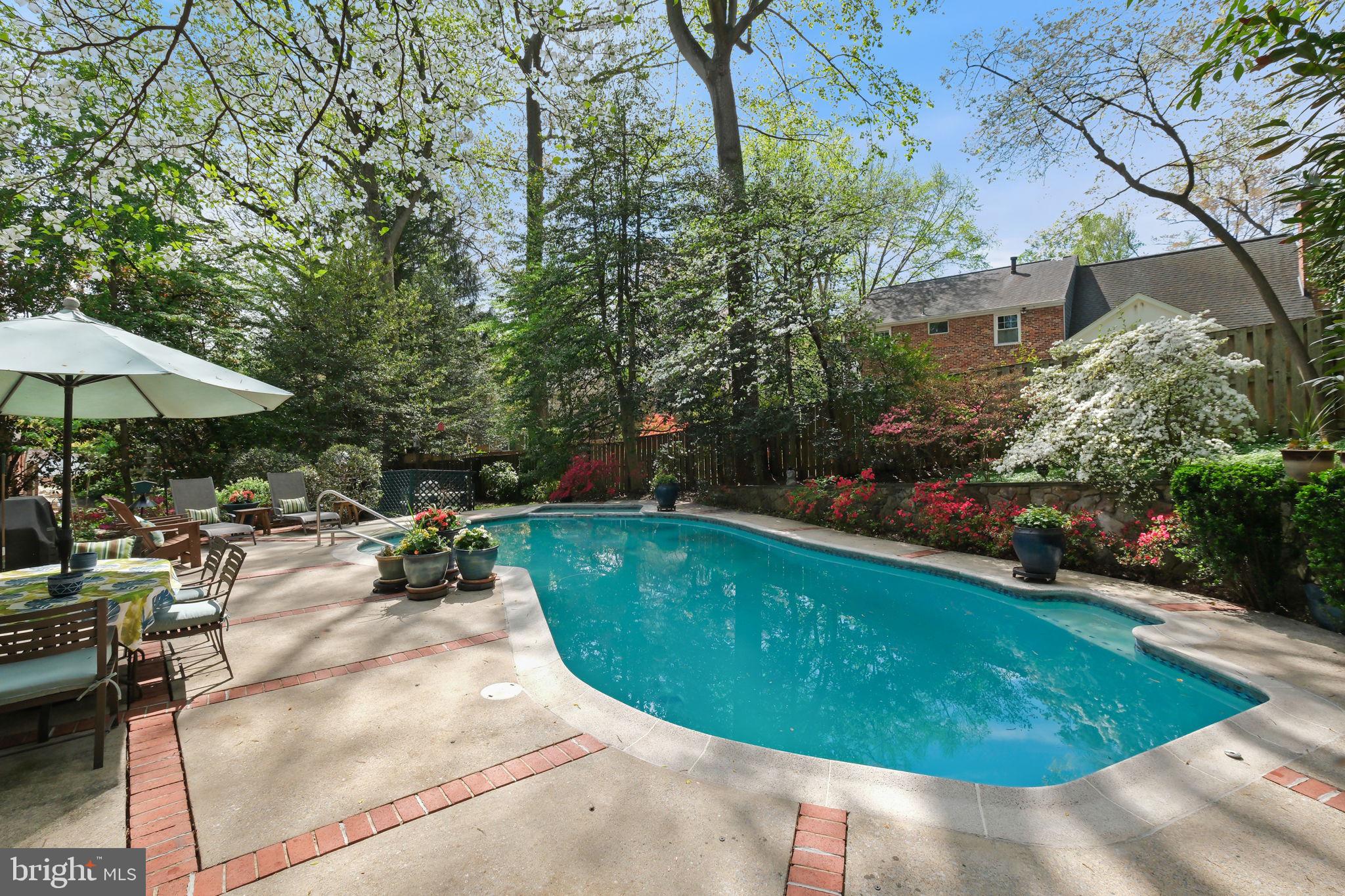 7006 OLD CABIN LANE