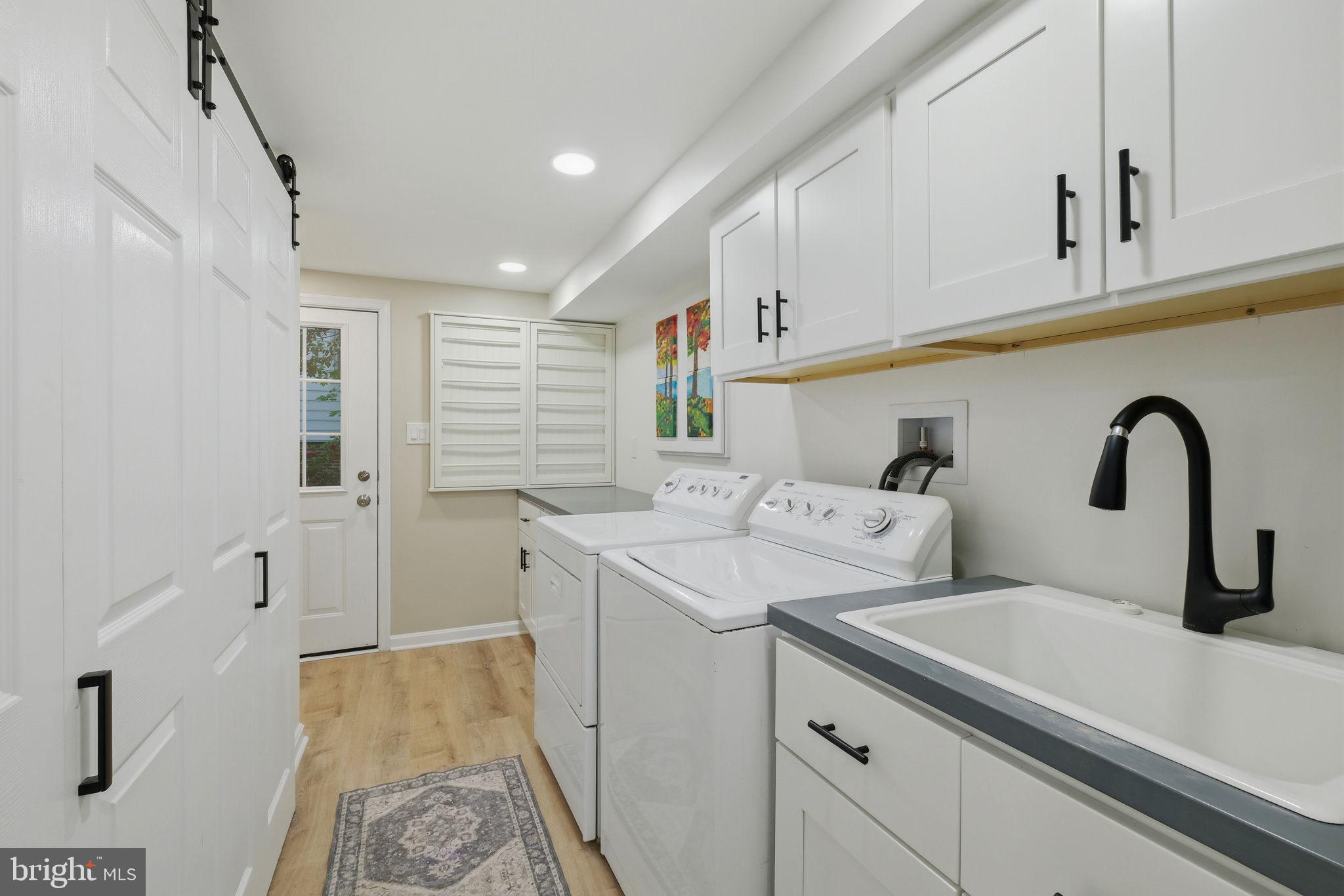 7006 OLD CABIN LANE