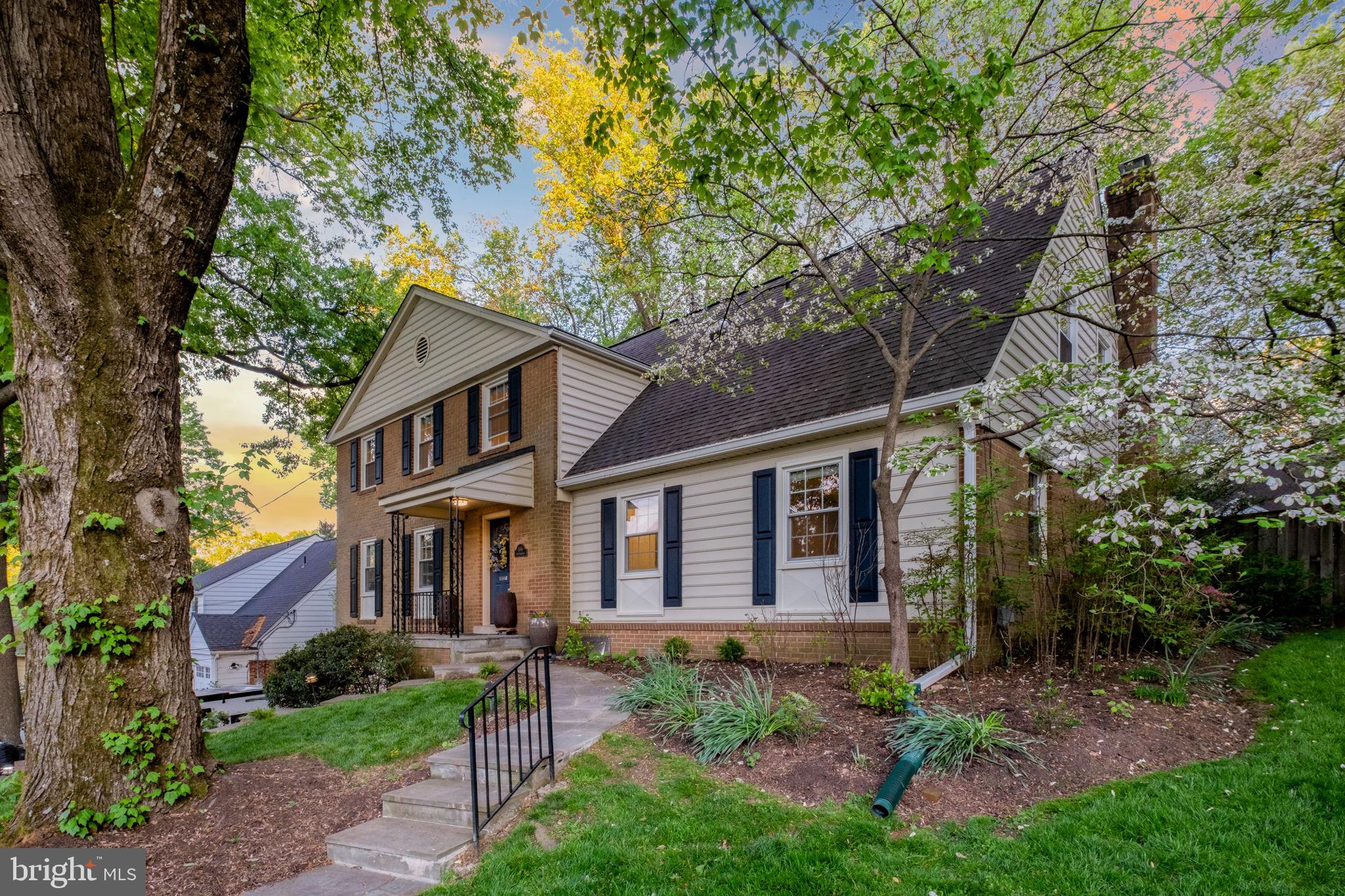 7006 OLD CABIN LANE