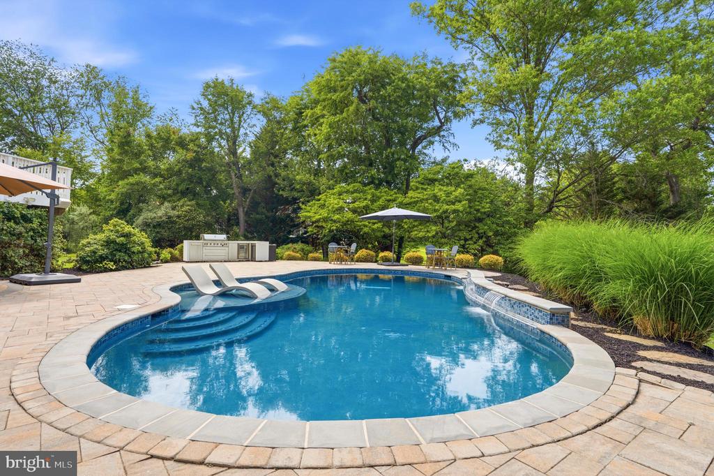 9313 HARRISONS FARM WAY