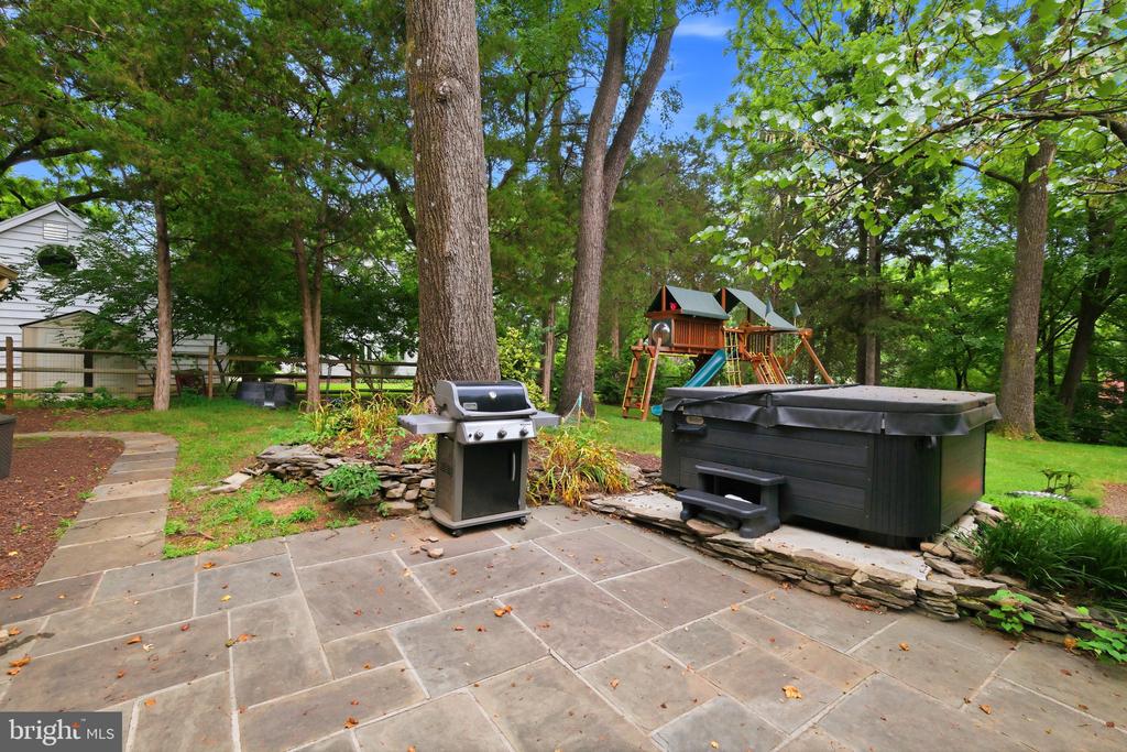 6224 MAZWOOD ROAD