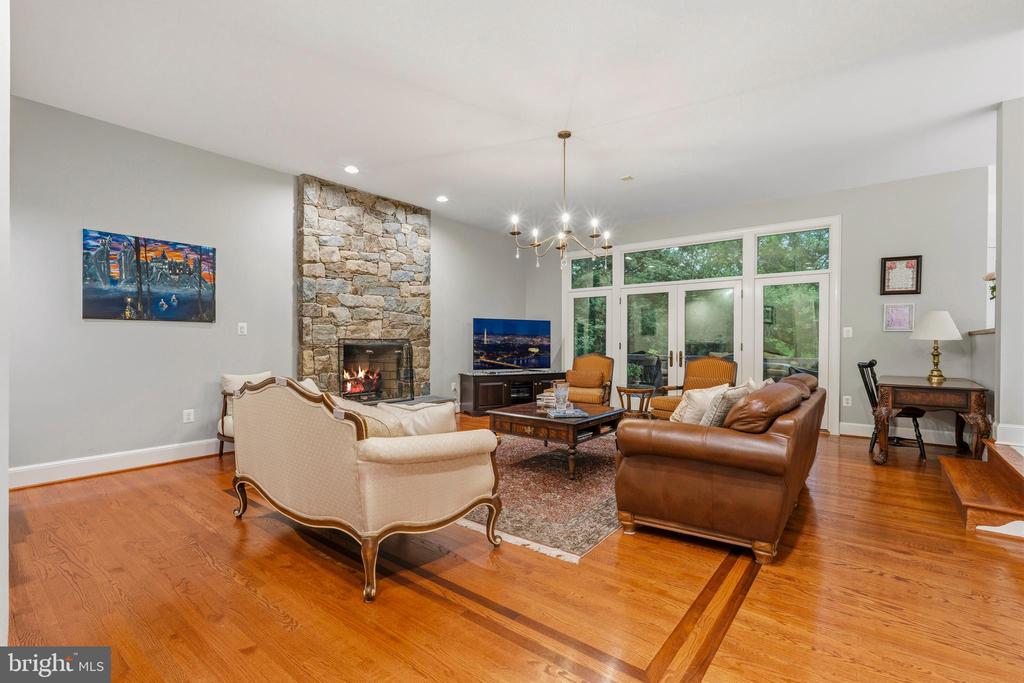 10005 APPLE HILL COURT