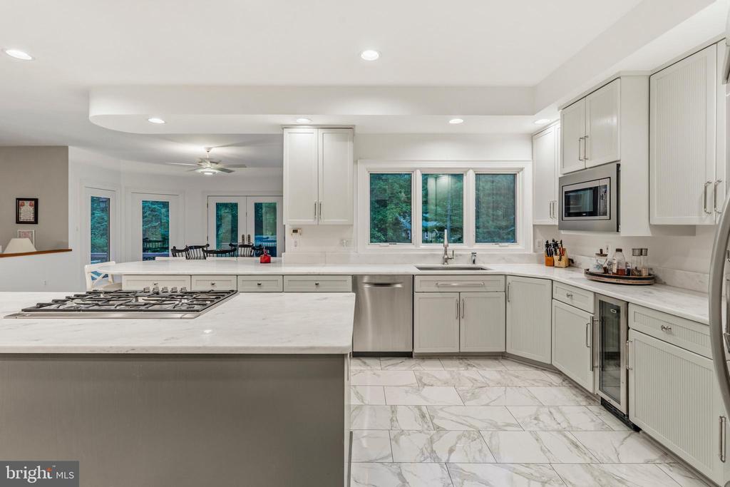10005 APPLE HILL COURT