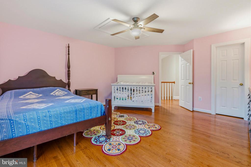 10005 APPLE HILL COURT
