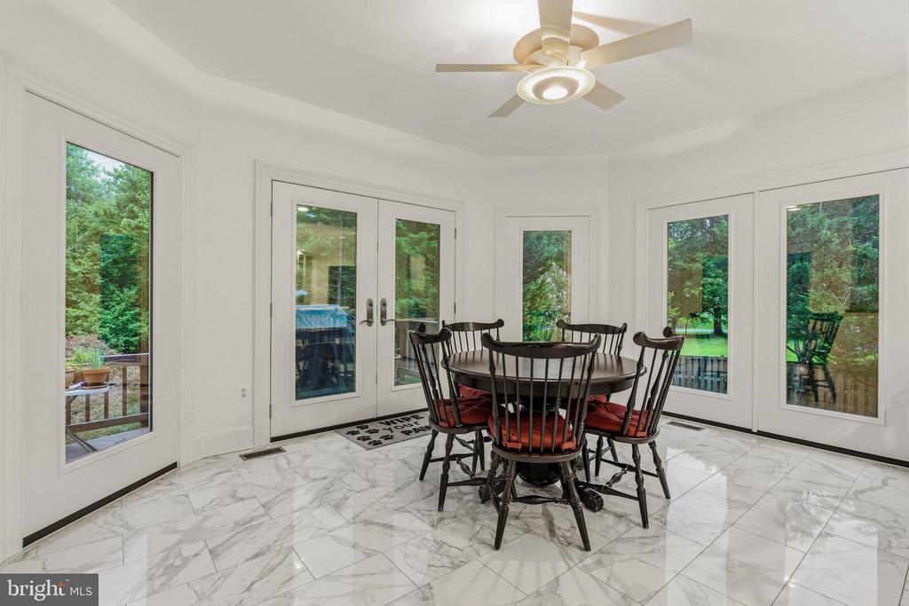 10005 APPLE HILL COURT