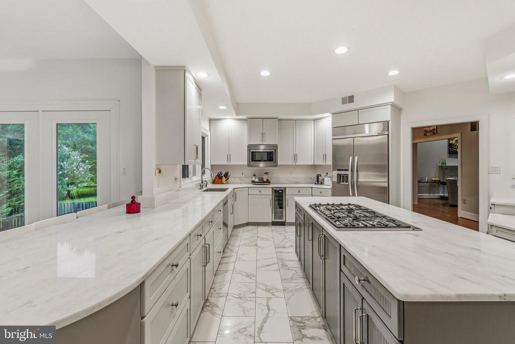 10005 APPLE HILL COURT