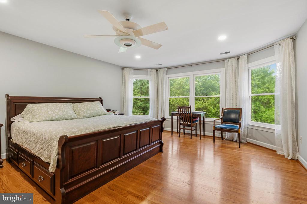 10005 APPLE HILL COURT