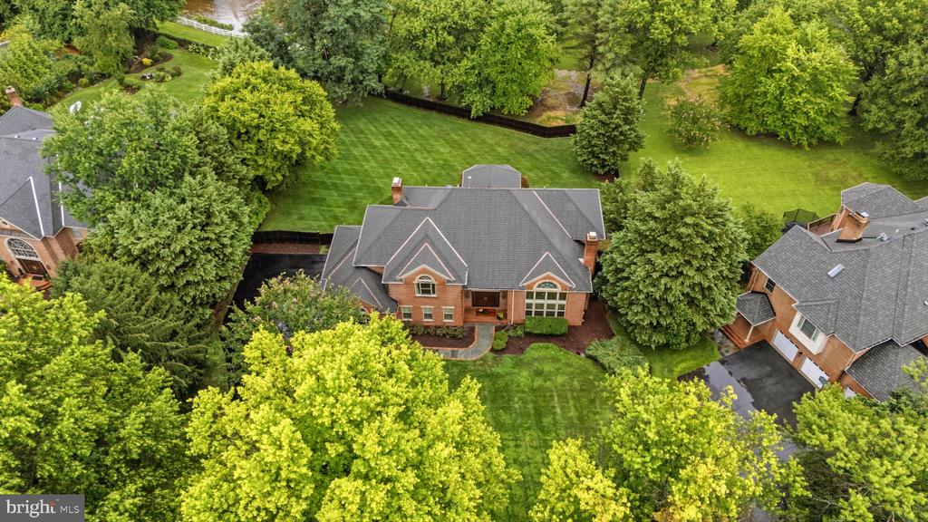 10005 APPLE HILL COURT