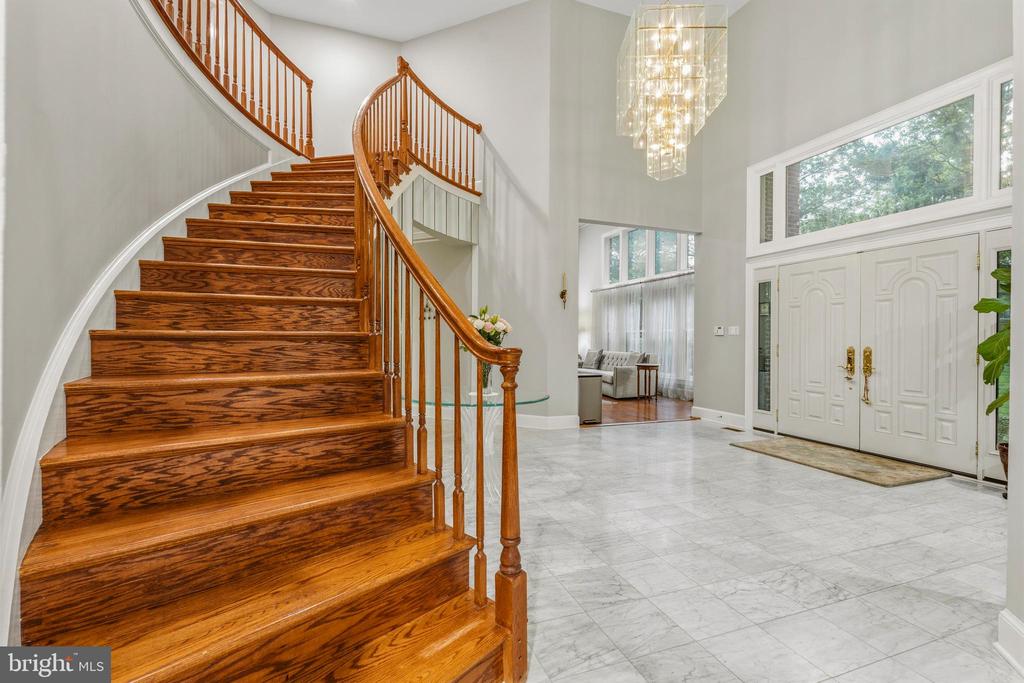 10005 APPLE HILL COURT