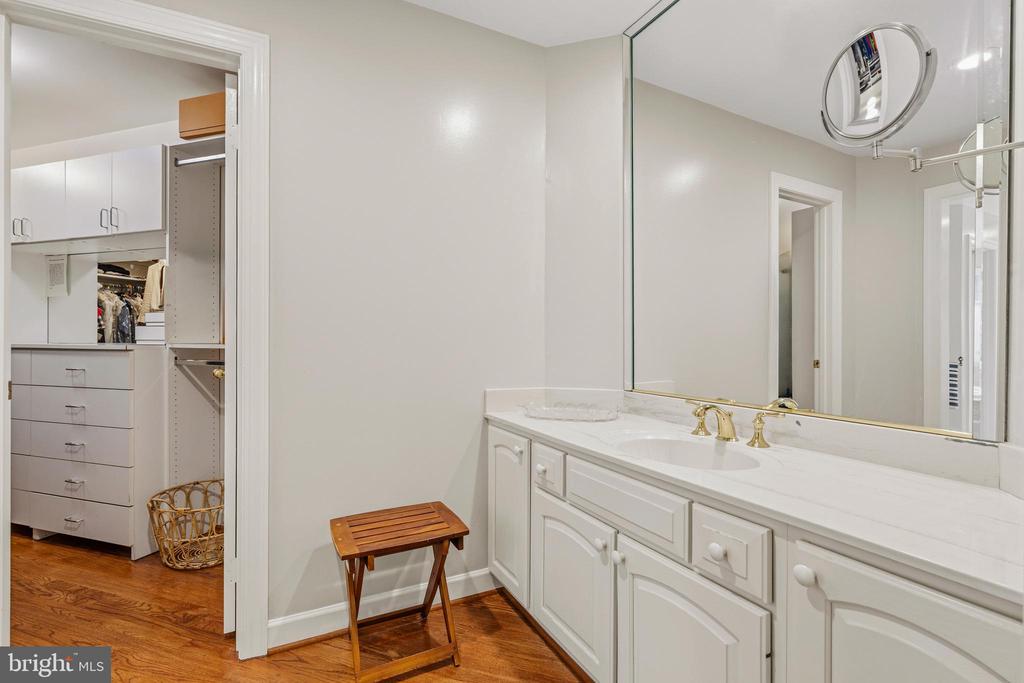 10005 APPLE HILL COURT