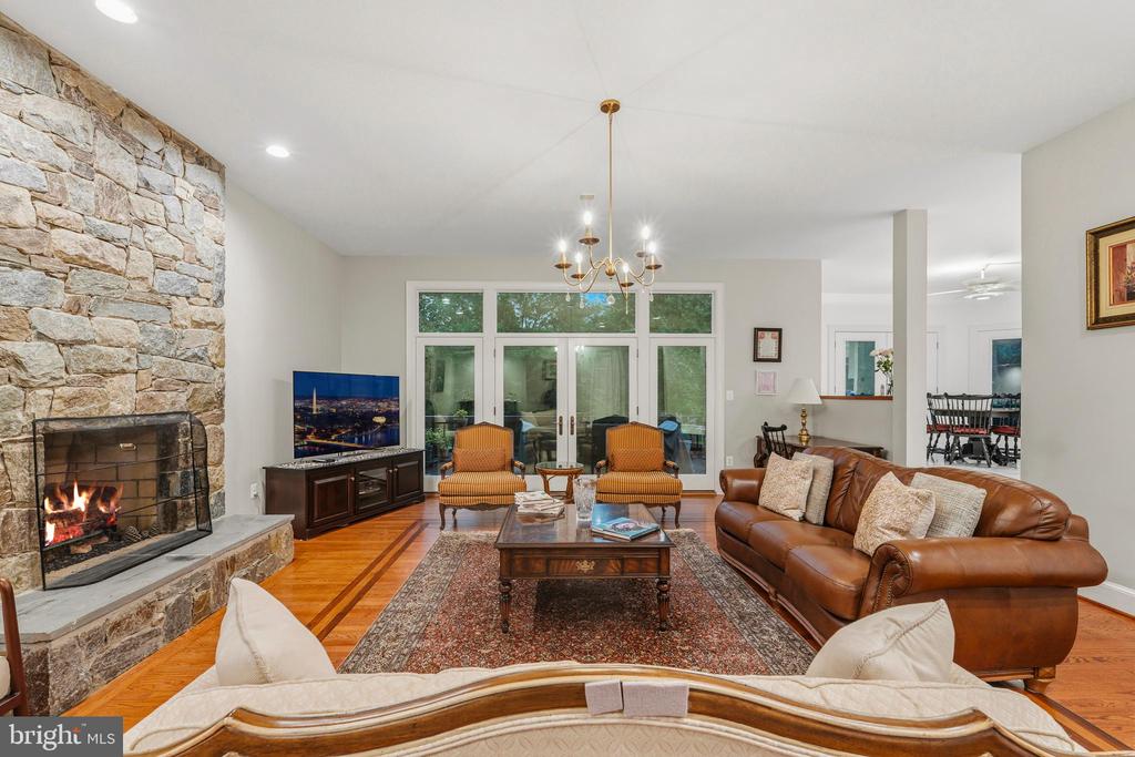 10005 APPLE HILL COURT