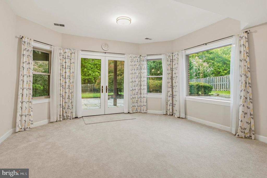 10005 APPLE HILL COURT