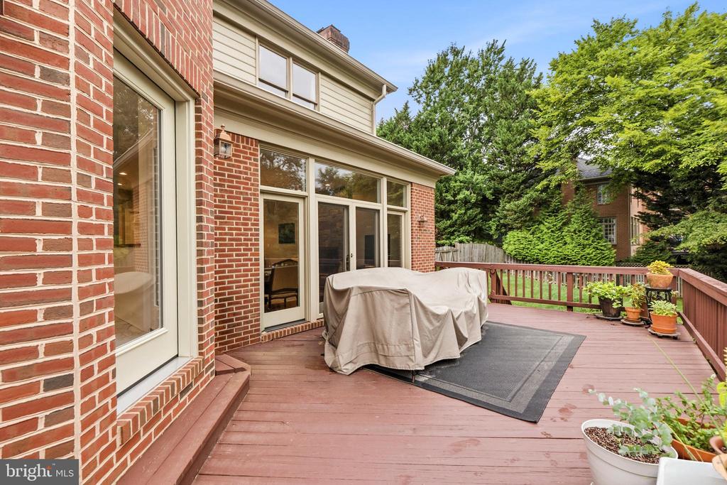 10005 APPLE HILL COURT