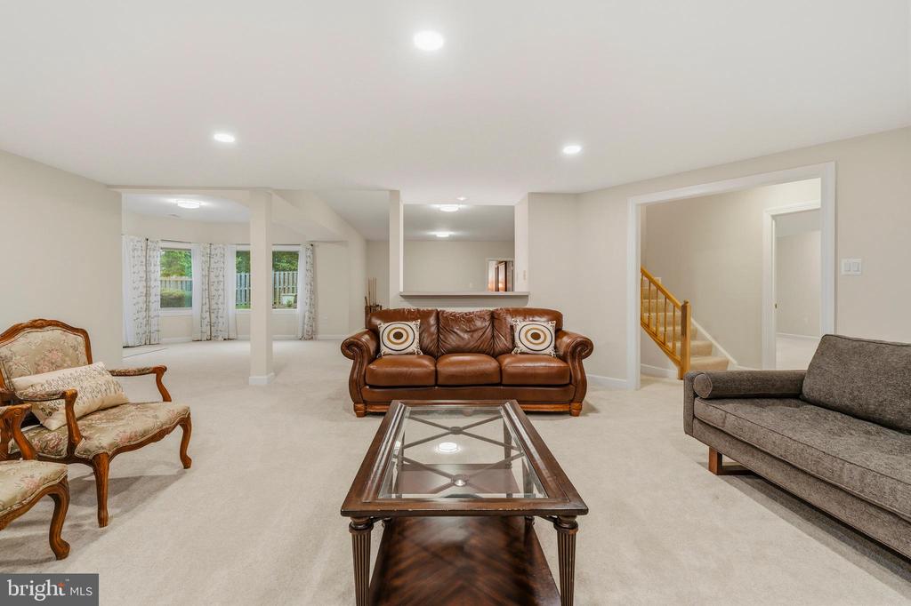 10005 APPLE HILL COURT