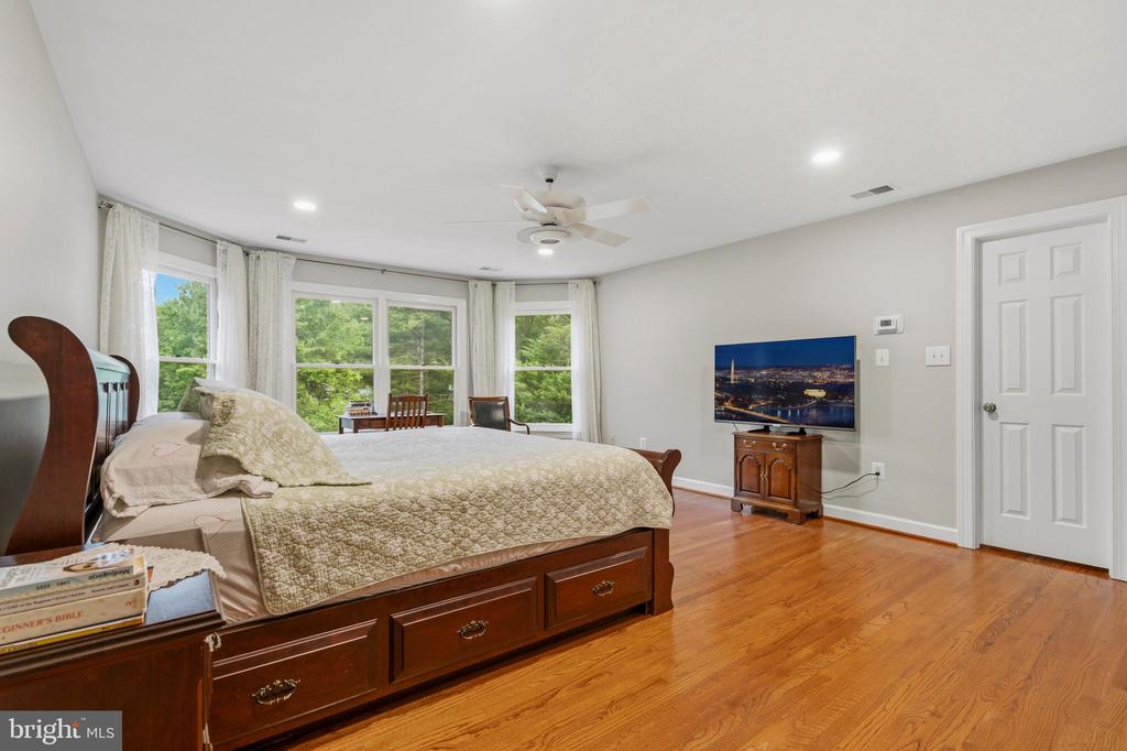 10005 APPLE HILL COURT