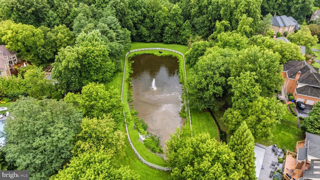 10005 APPLE HILL COURT