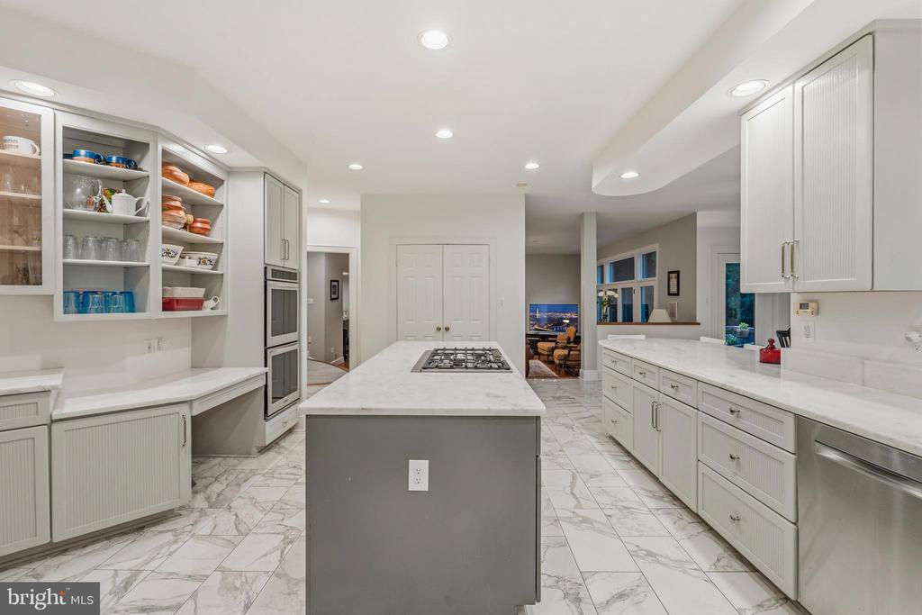 10005 APPLE HILL COURT