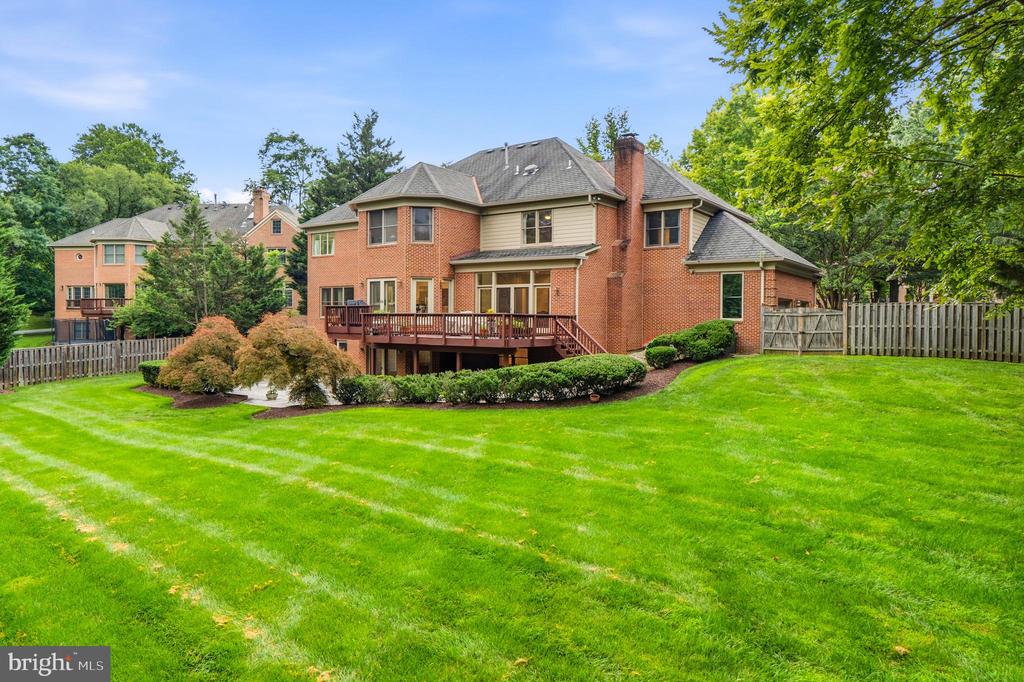 10005 APPLE HILL COURT
