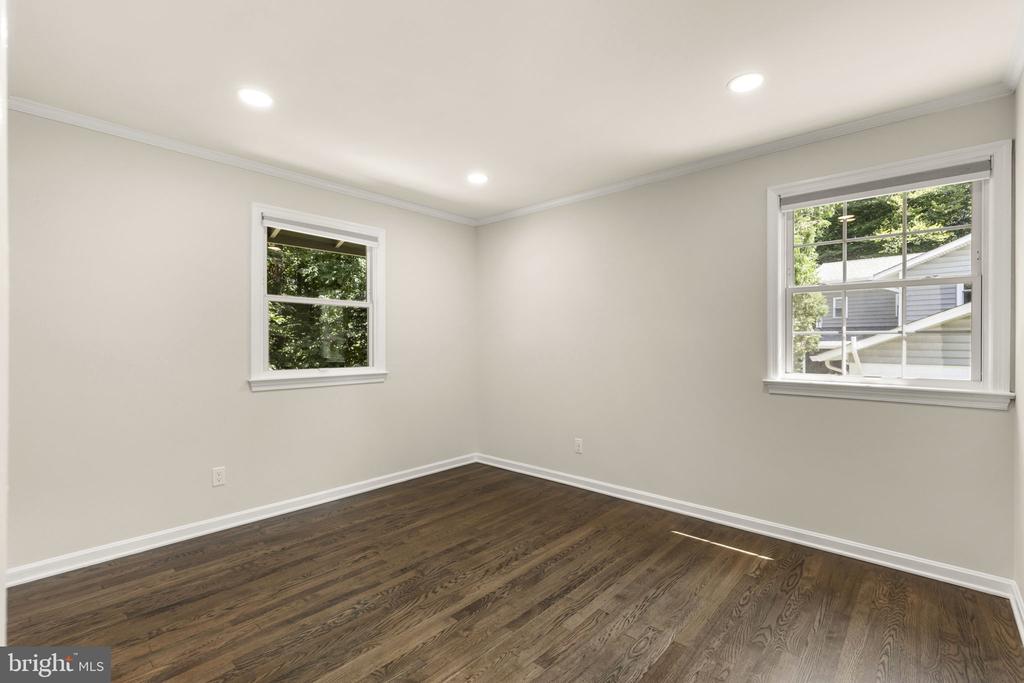 6621 SULKY LANE