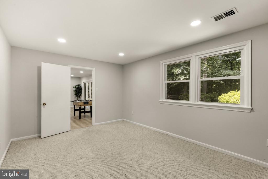 6621 SULKY LANE