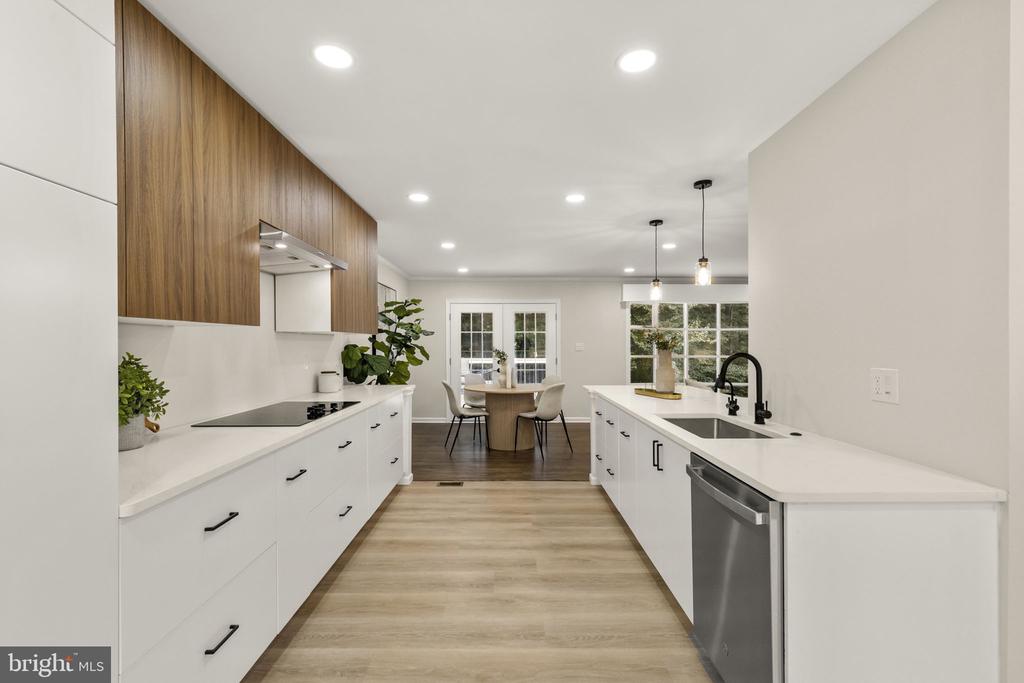 6621 SULKY LANE