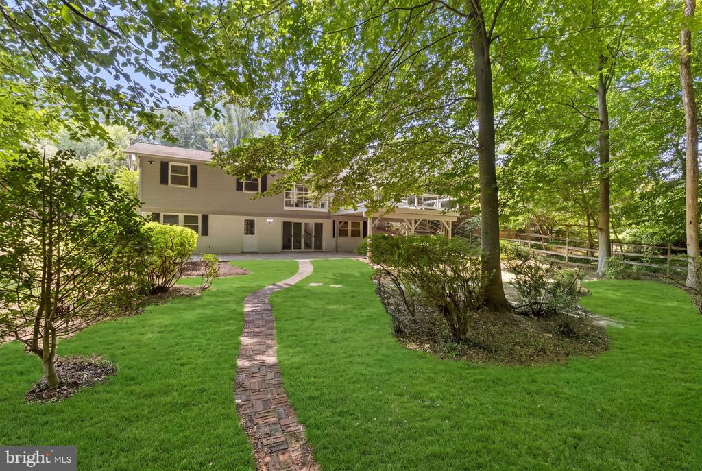 6621 SULKY LANE