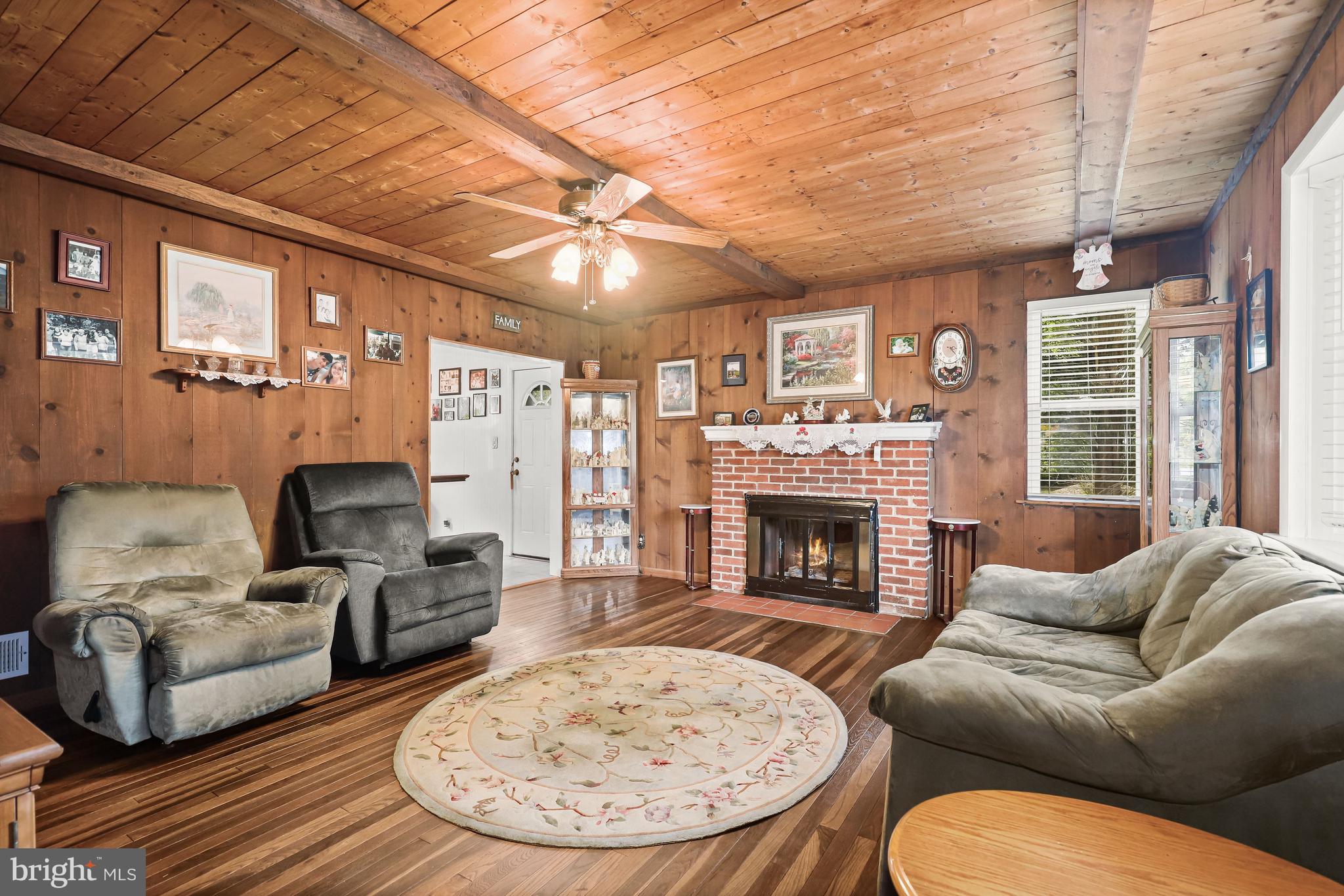 12811 Woodmore Rd