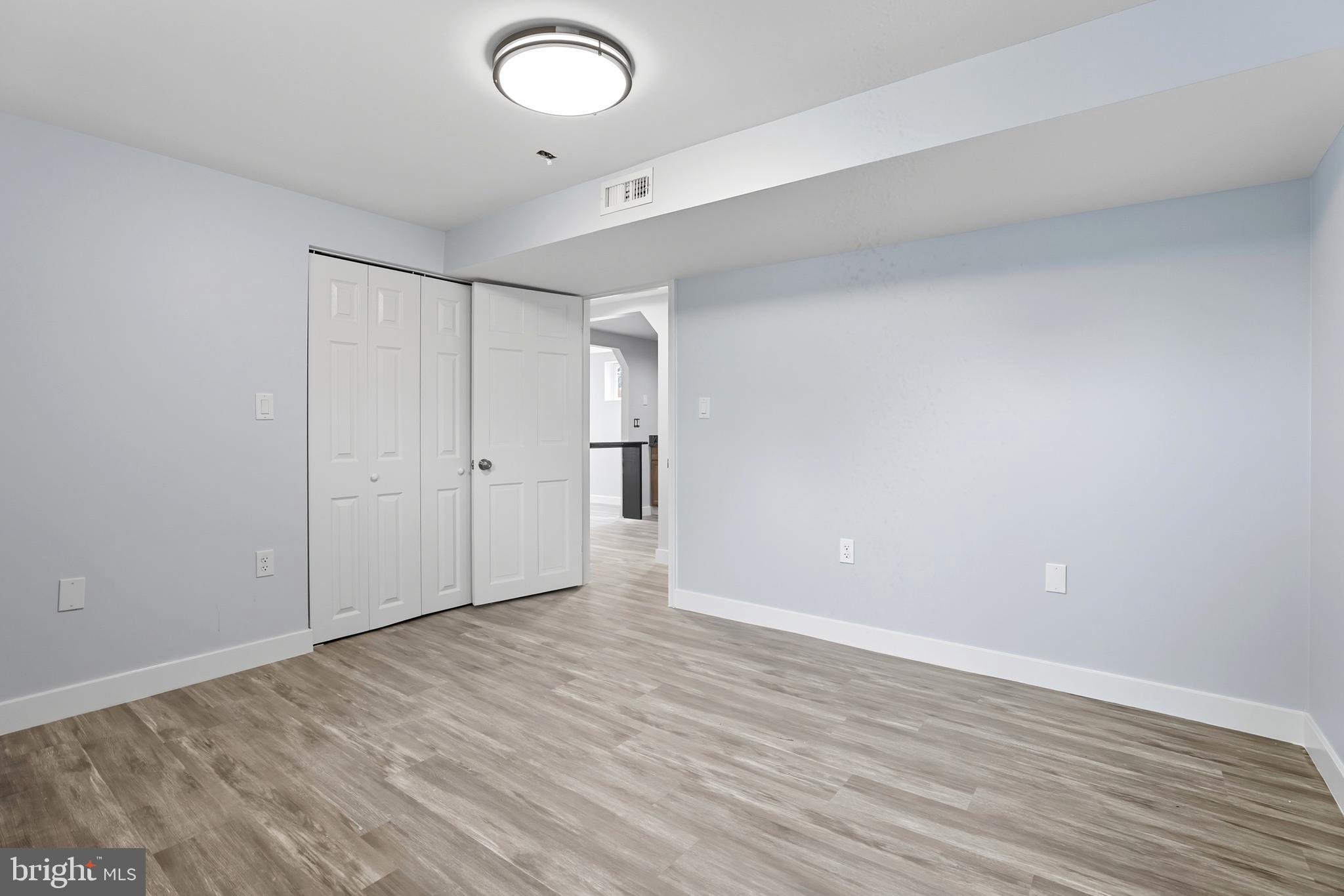 5117 HOLLYWOOD ROAD