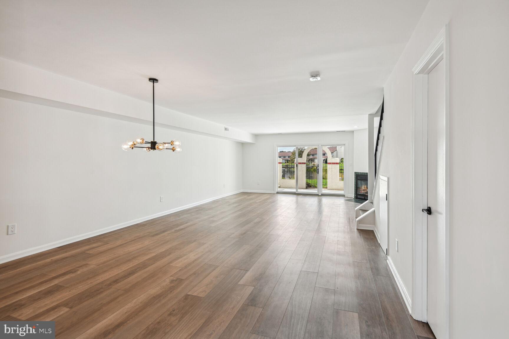 33-F Queen Anne Way