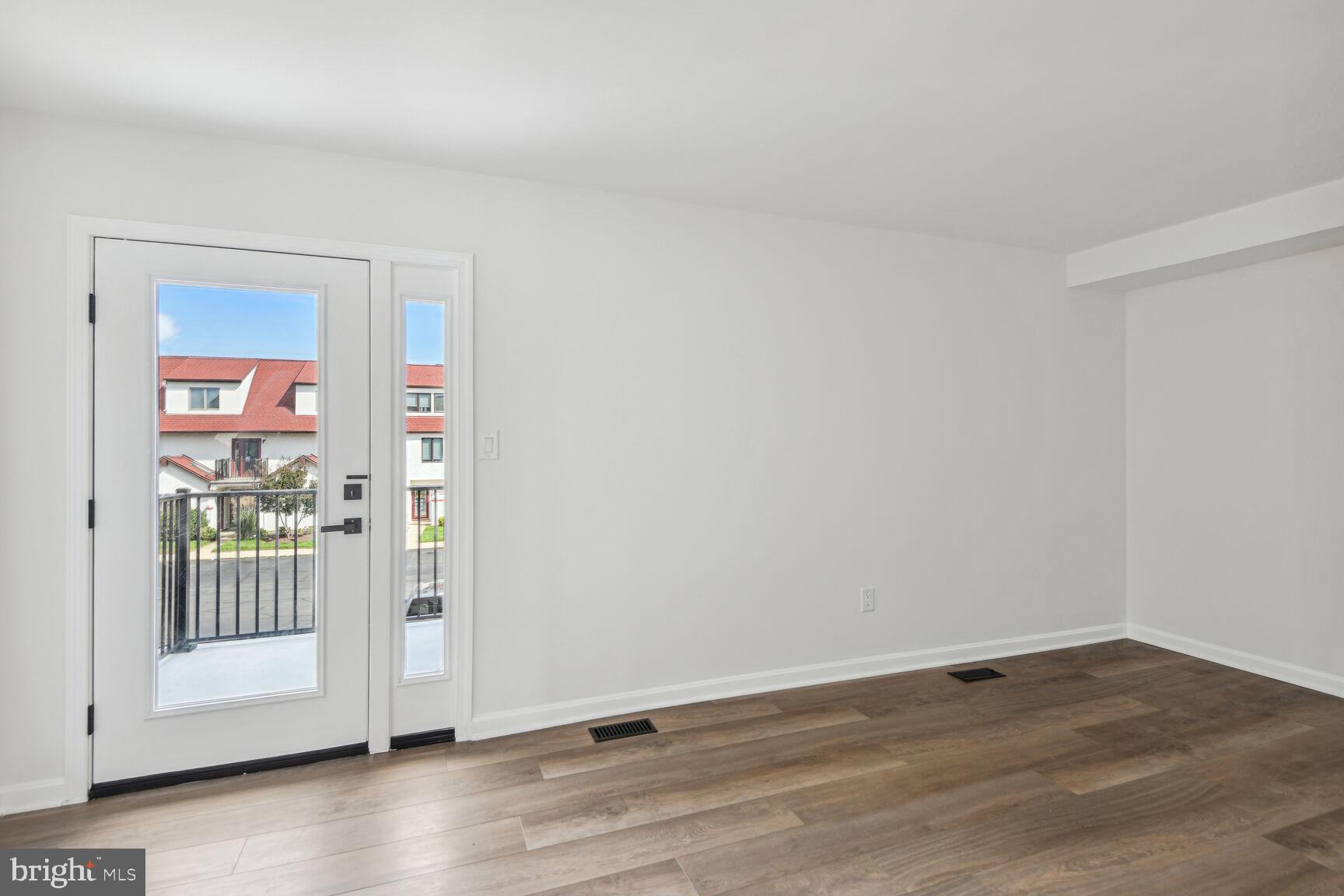 33-F Queen Anne Way