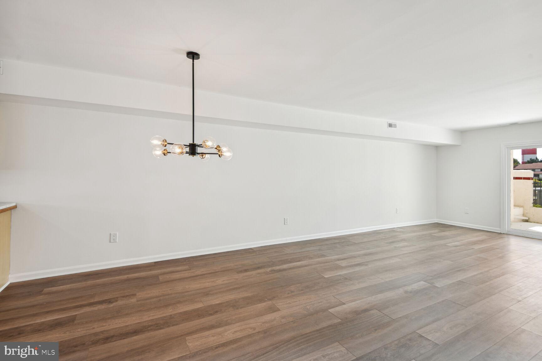 33-F Queen Anne Way