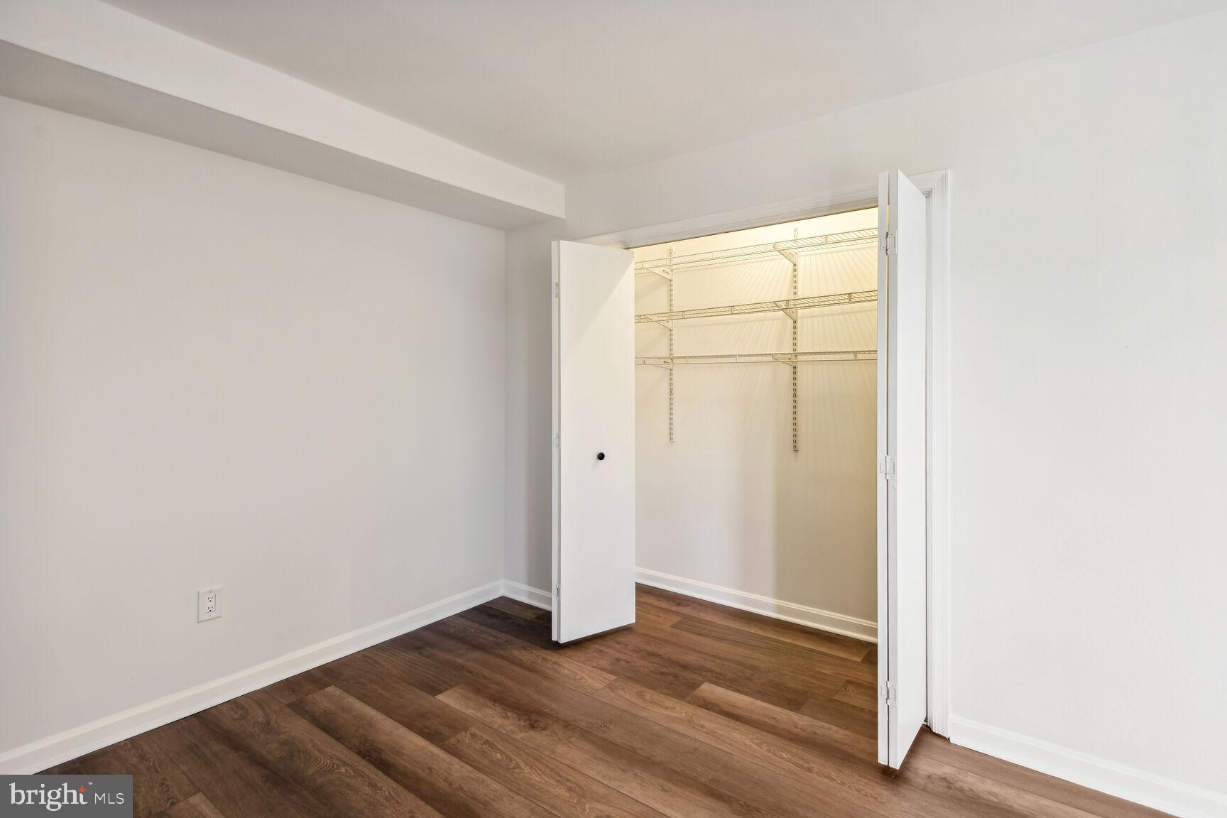33-F Queen Anne Way