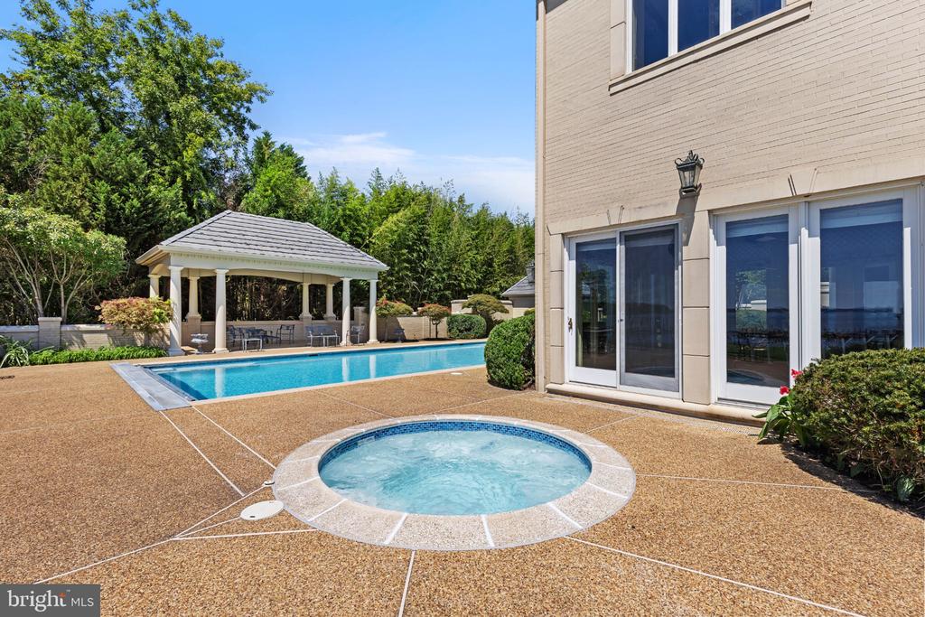 9514 LYNNHALL