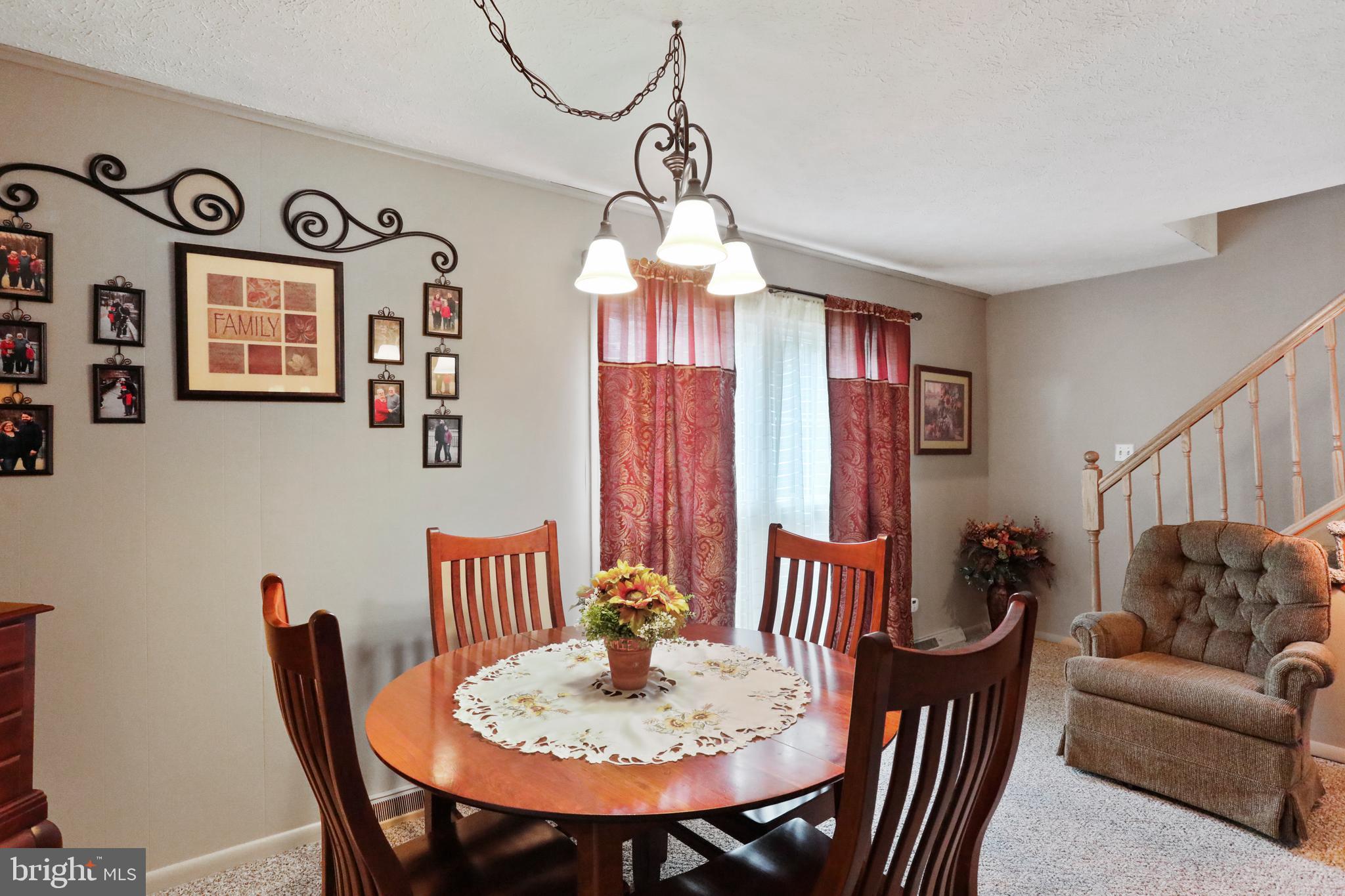 212 W Cedarmeade Ave