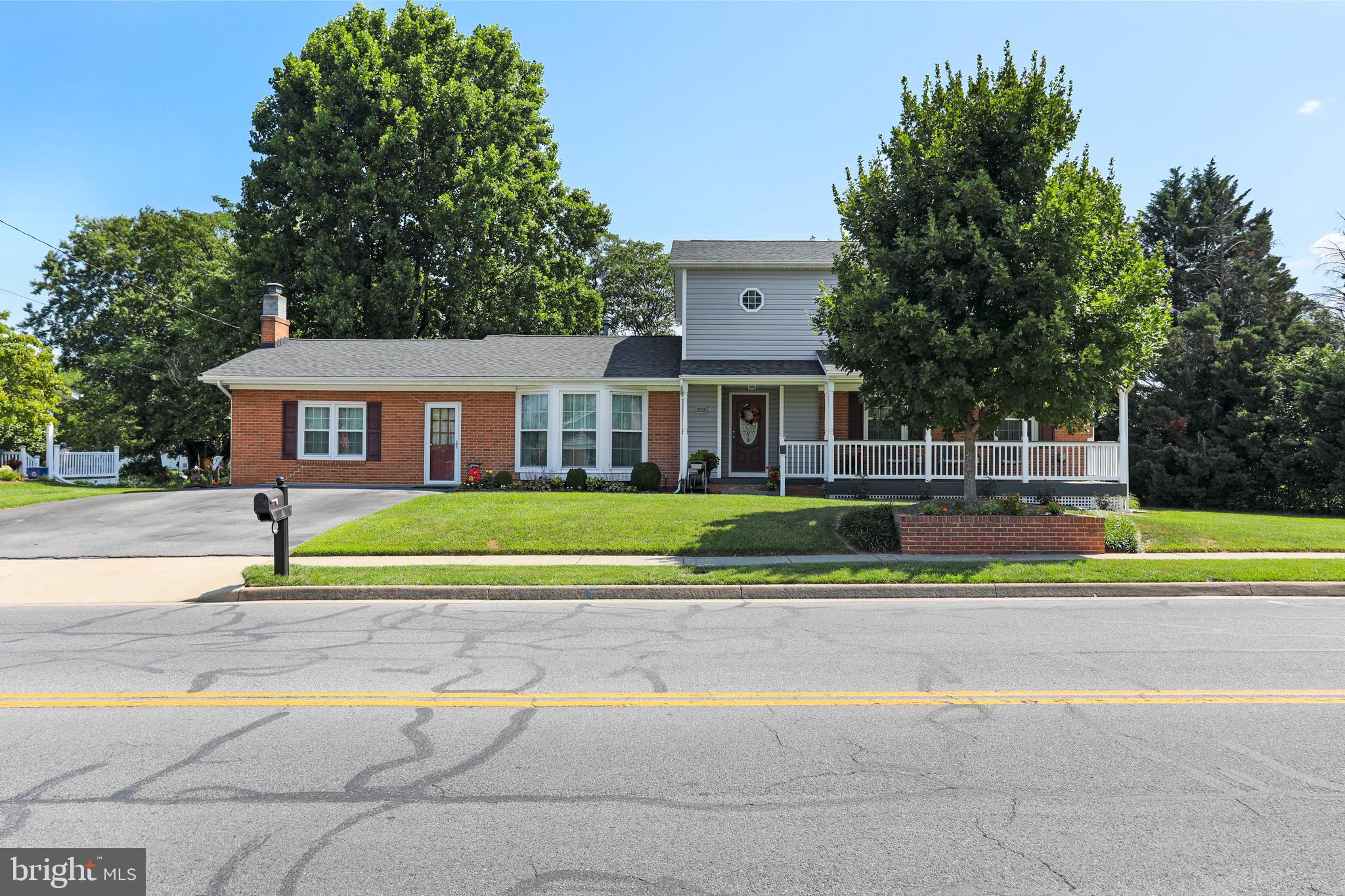 212 W Cedarmeade Ave