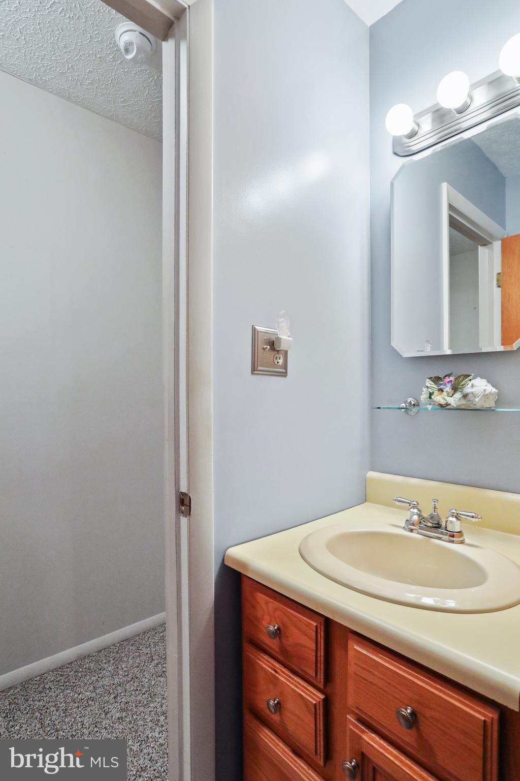 212 W Cedarmeade Ave