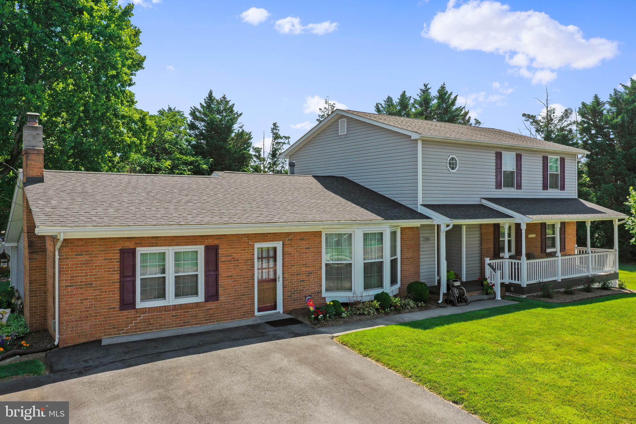 212 W Cedarmeade Ave
