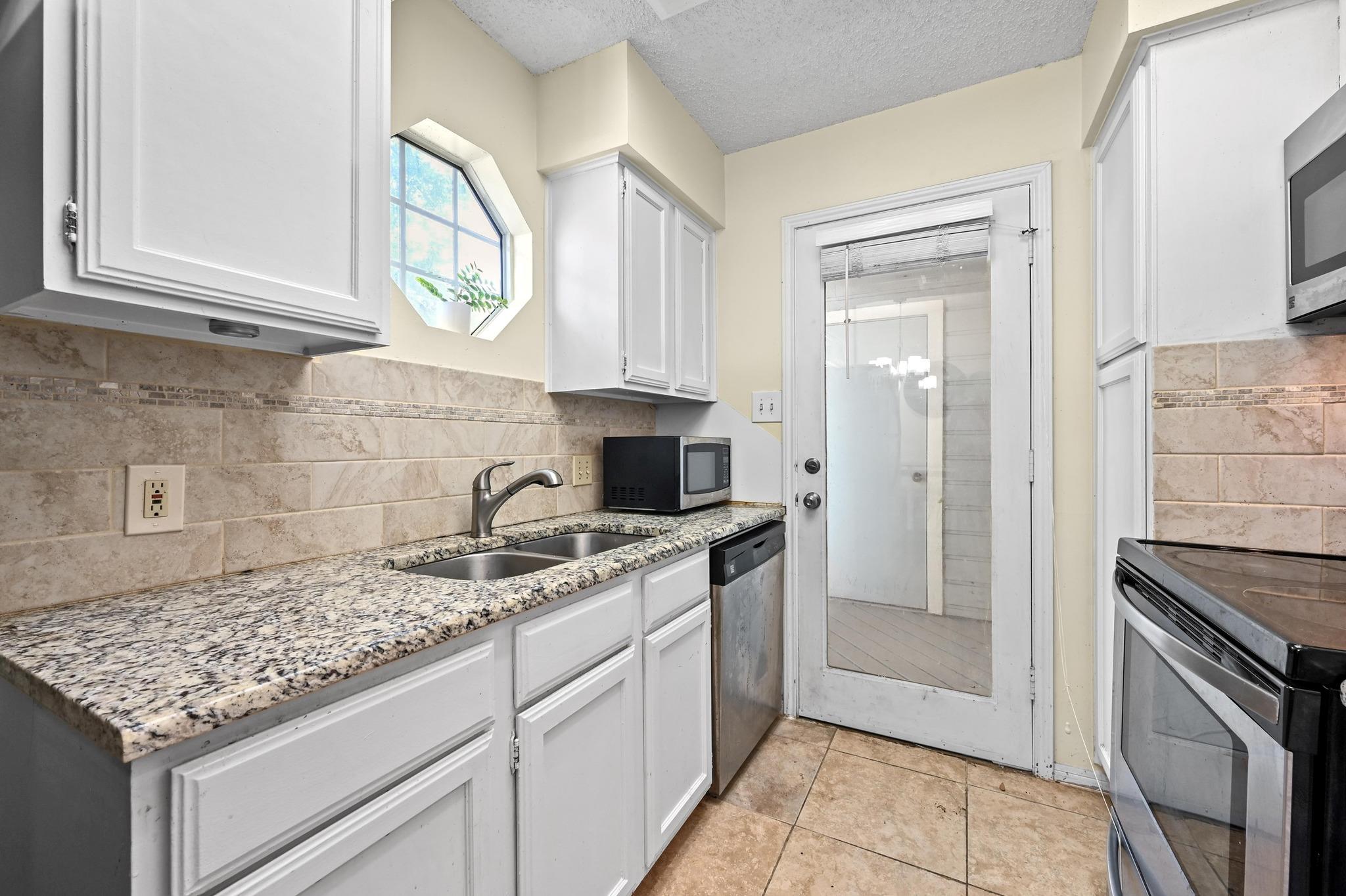 3111 Tom Green ST # 203