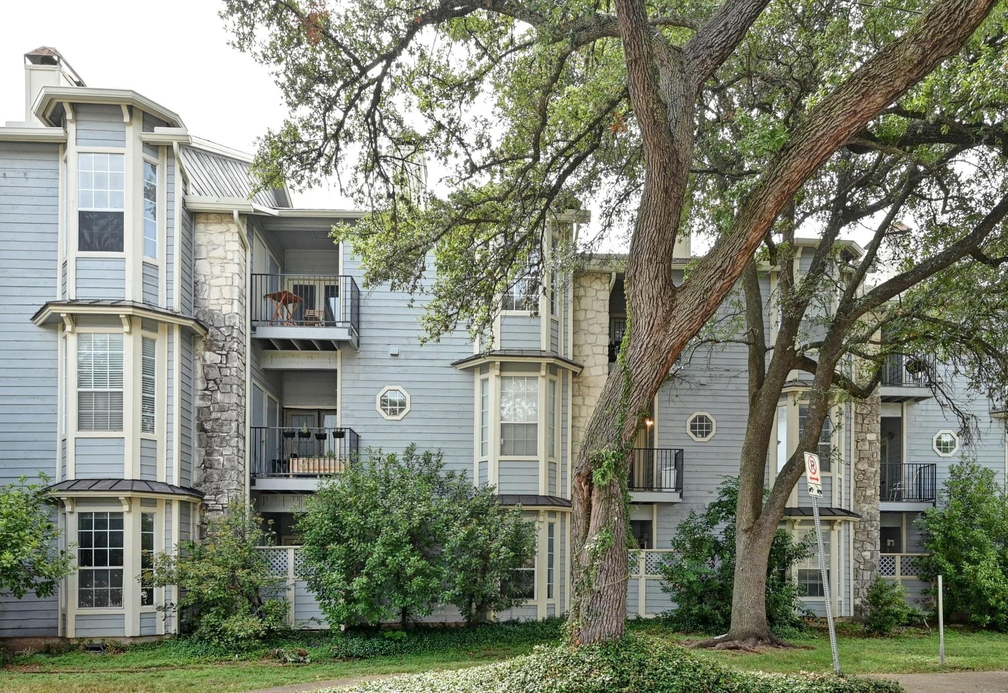 3111 Tom Green ST # 203