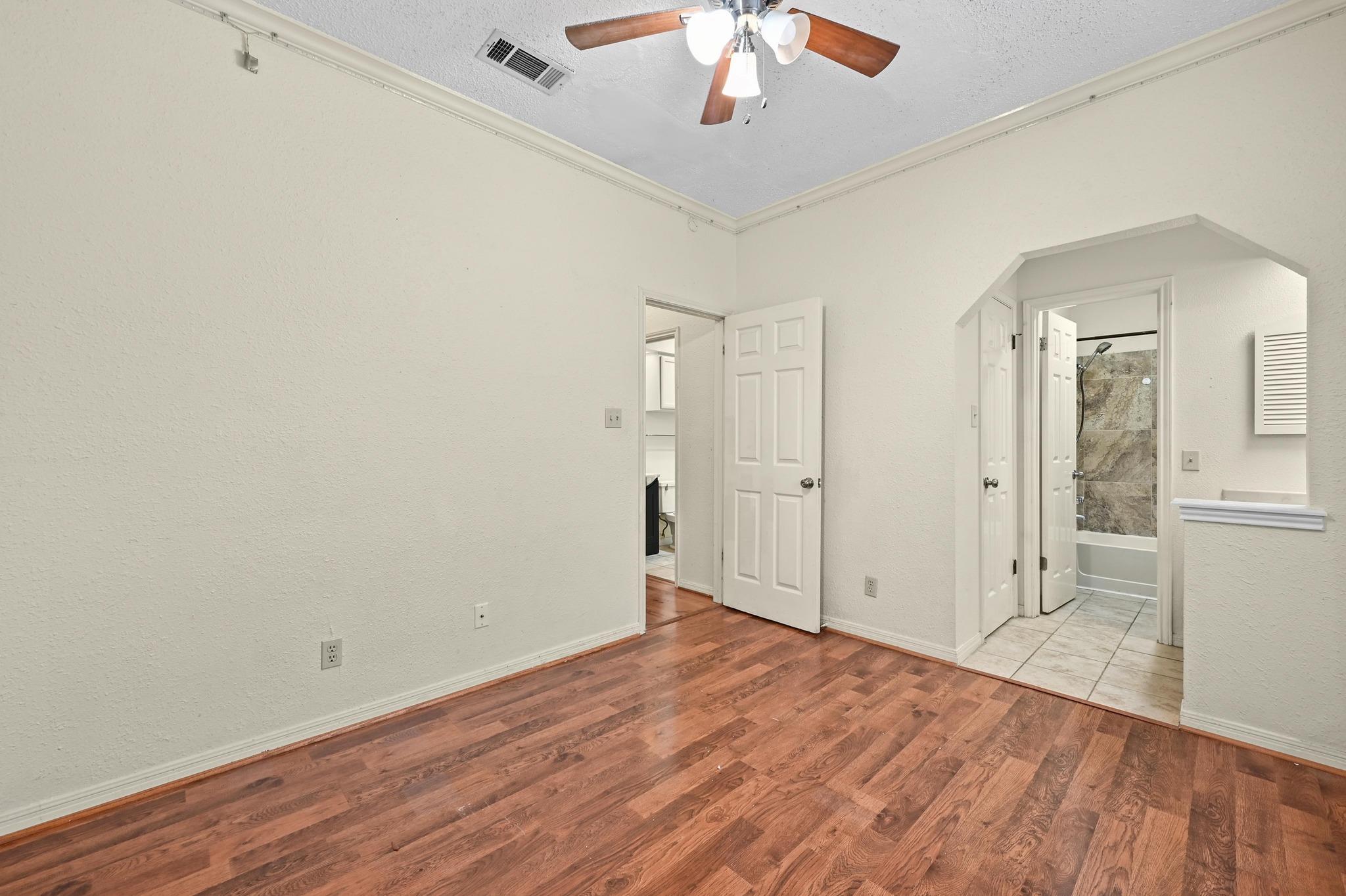 3111 Tom Green ST # 203