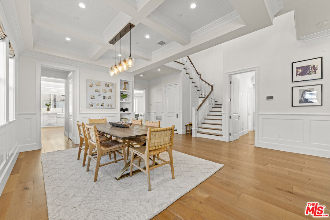 12308 Cantura St