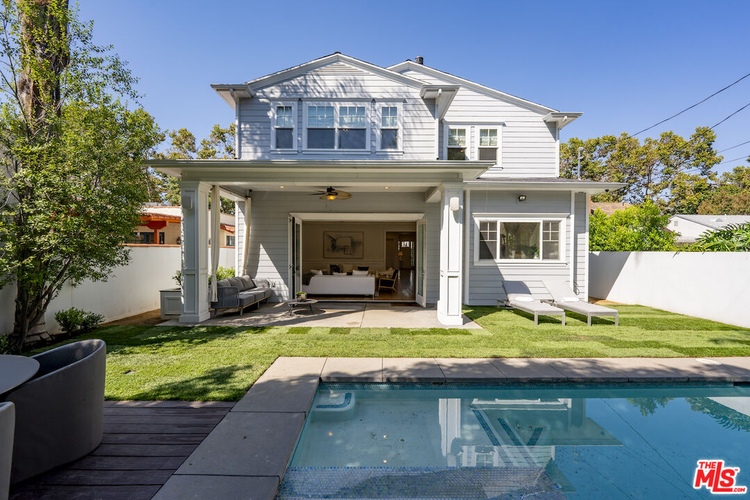 12308 Cantura St