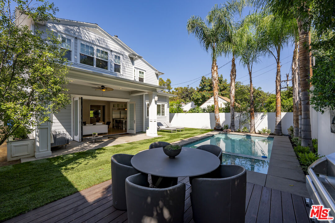12308 Cantura St