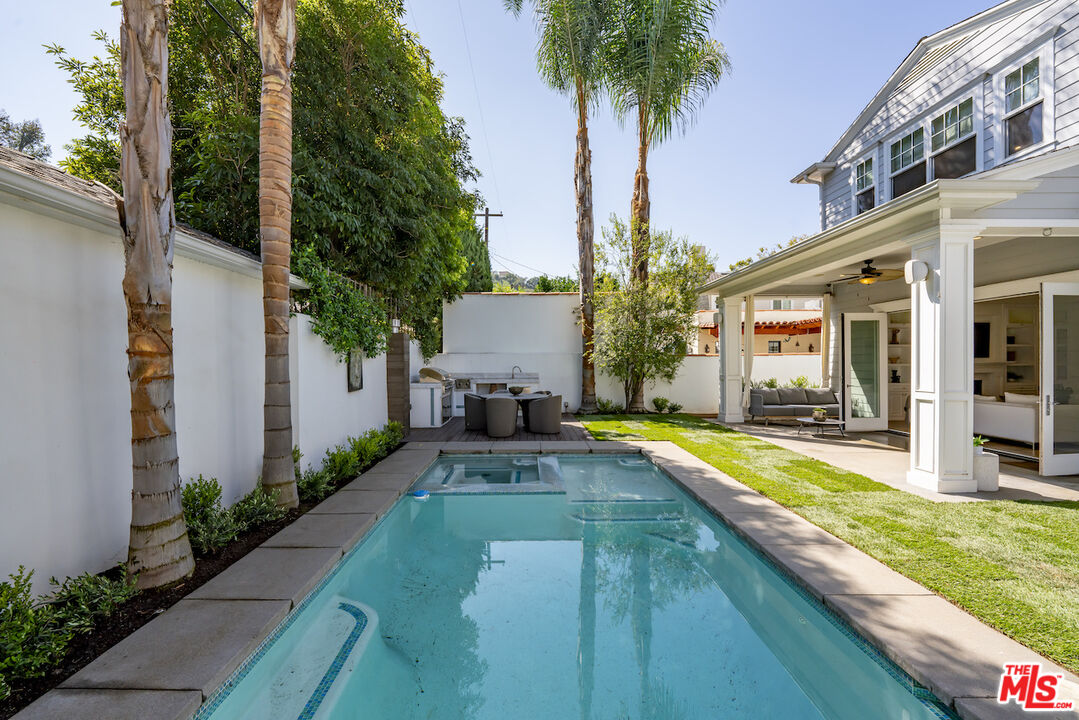 12308 Cantura St