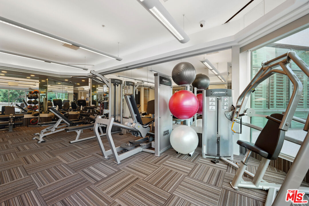 10490 Wilshire Blvd Unit: 1402