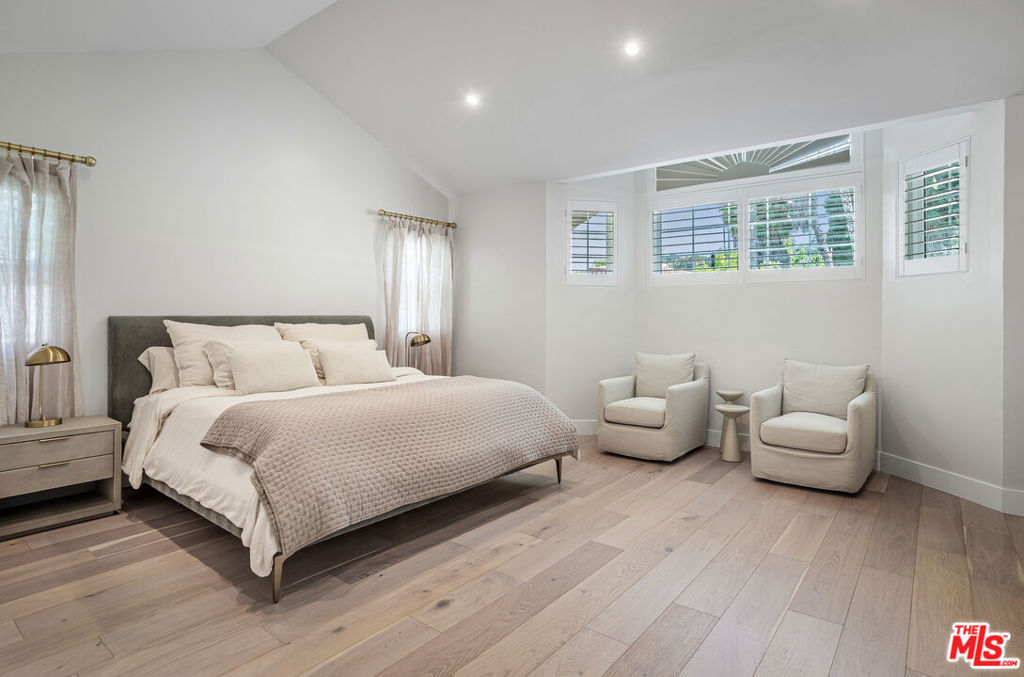 16041 Dickens Street