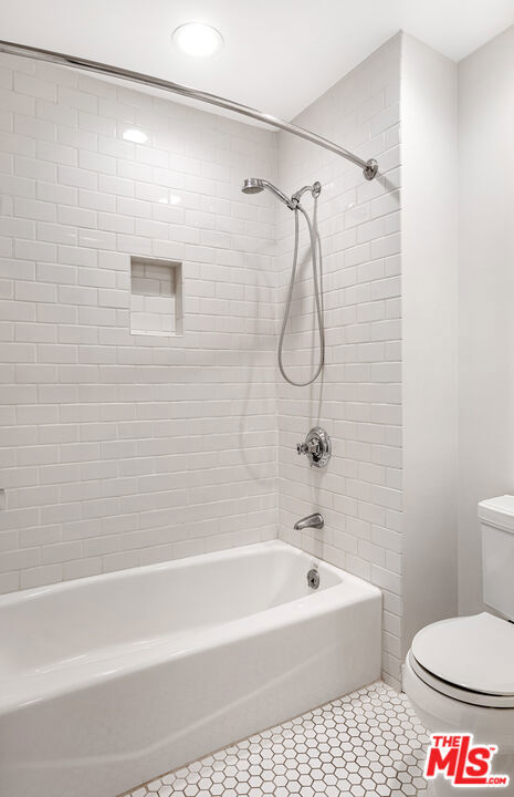 16041 Dickens Street