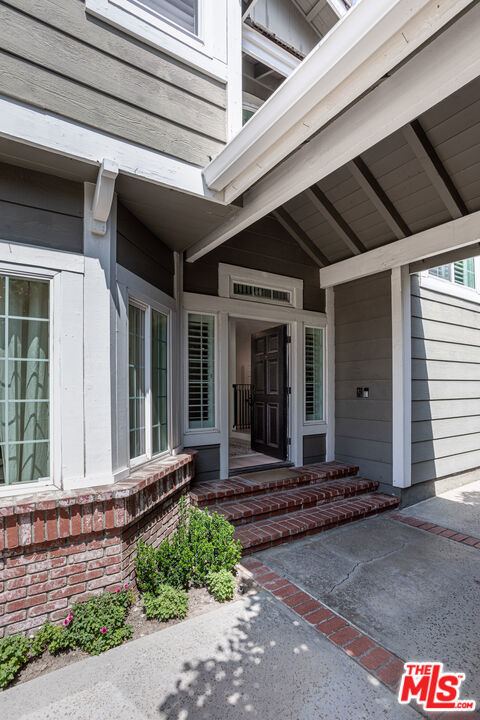 16041 Dickens Street