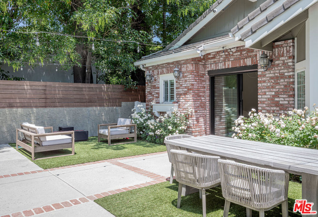 16041 Dickens Street